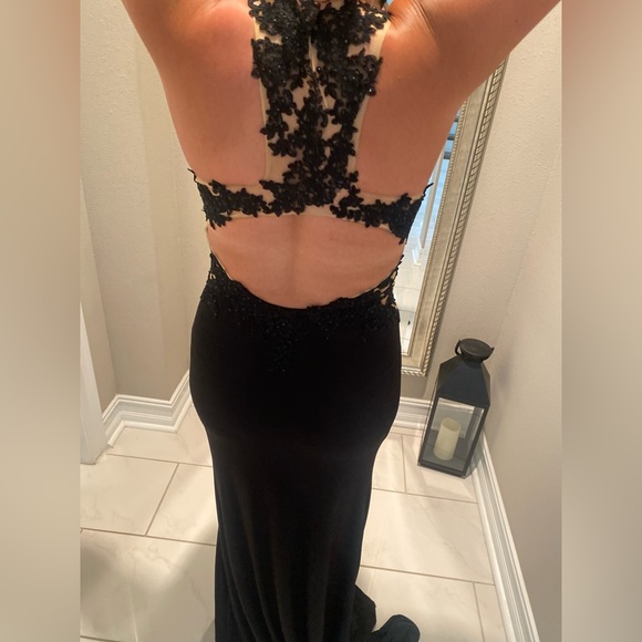 Beautiful Black Elegant Dress - Picture 4 of 6